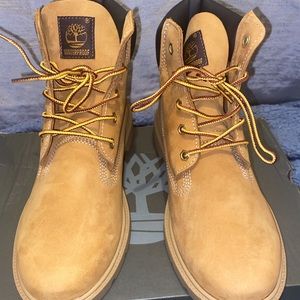 Timberland classic 6 inch waterproof boot. Wheat Nubuck color.
